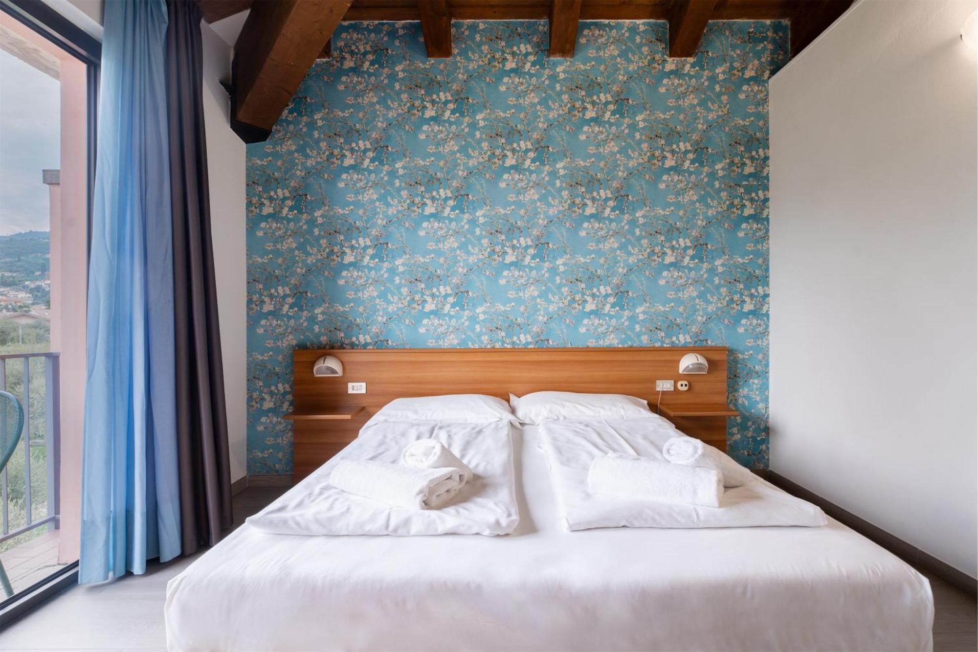 Hotel Al Castello Torri Del Benaco Bagian luar foto